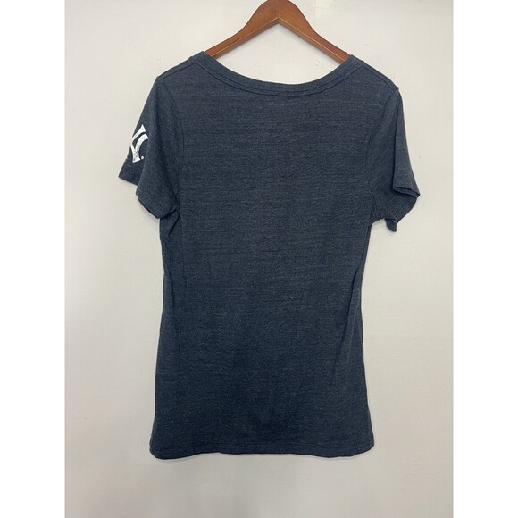 Genuine Merchandise New York Yankees Women's Large Blue Vneck Tshirt Tee MLB - Picture 4 of 5